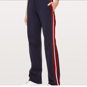 NWOT Lululemon Cover Your Tracks Pant- Size 4